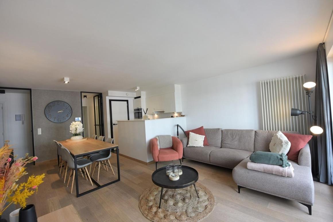 Appartement Spacieux A Knokke Buitenkant foto