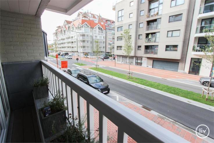 Appartement Spacieux A Knokke Buitenkant foto